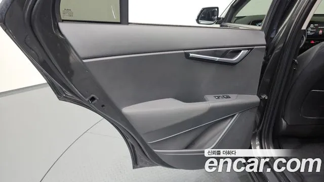 Kia Niro 2023 thumb 8