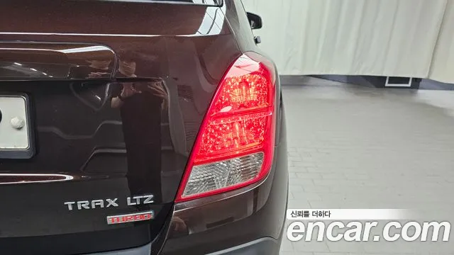 Chevrolet Tracker 2014 thumb 2