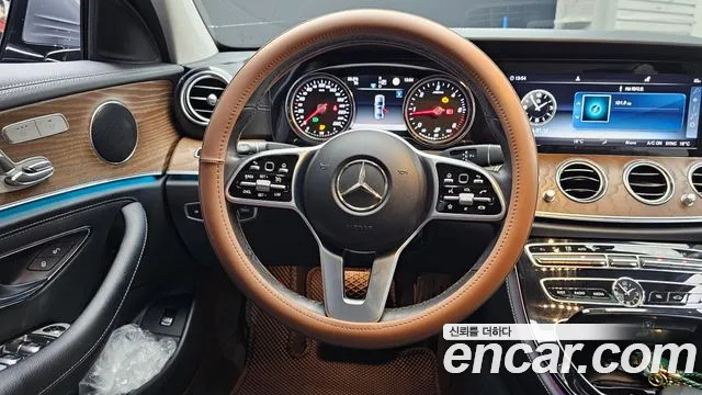 Mercedes-Benz E-Класс 2019 thumb 2