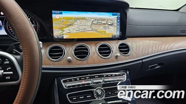 Mercedes-Benz E-Класс 2019 thumb 4