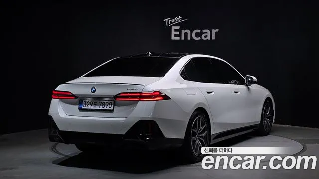 BMW 5 серии 2025 thumb 7