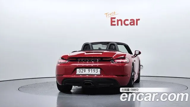 Porsche Cayman 2017 thumb 6