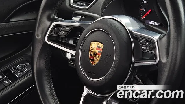 Porsche Cayman 2017 thumb 11