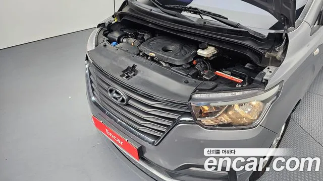 Hyundai Starex 2018 thumb 9