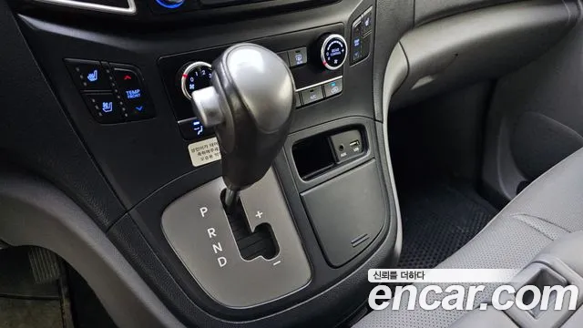 Hyundai Starex 2018 thumb 10