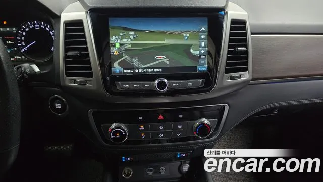 KG_Mobility_Ssangyong Rexton 2018 thumb 11