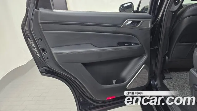 KG_Mobility_Ssangyong Rexton 2018 thumb 9