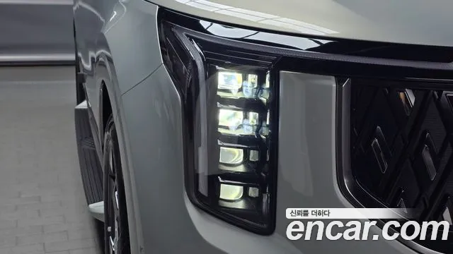 Kia Carnival 2024 thumb 4