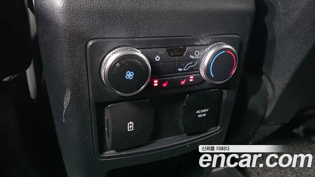 Ford Explorer 2020 thumb 4