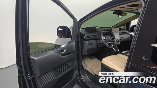 Hyundai Staria 2023 thumb 12