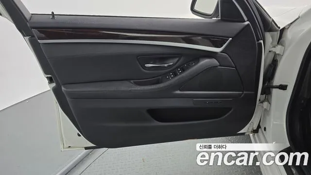 BMW 5 серии 2013 thumb 5