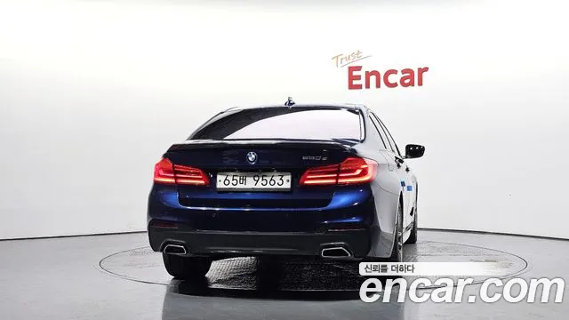 BMW 5 серии 2017 thumb 10