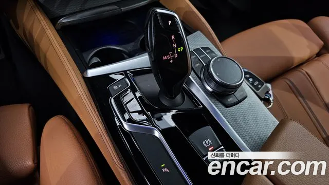 BMW 5 серии 2017 thumb 6