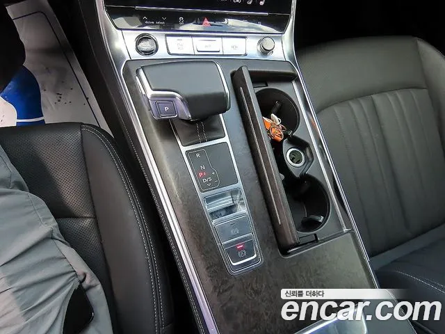 Audi A6 2021 thumb 10