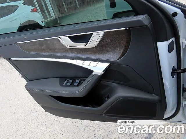Audi A6 2021 thumb 12