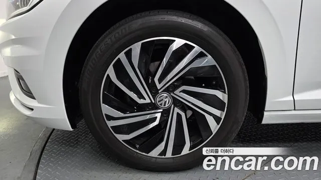 Volkswagen Jetta 2021 thumb 11