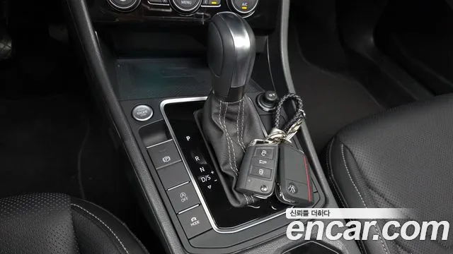Volkswagen Jetta 2021 thumb 4