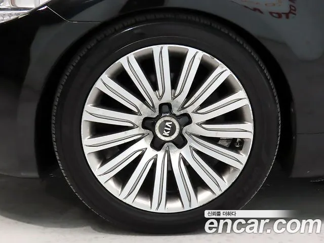 Kia K9 2013 thumb 12