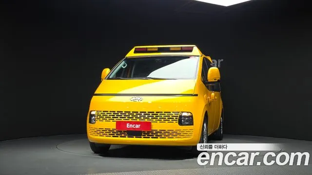 Hyundai Staria 2024 thumb 10
