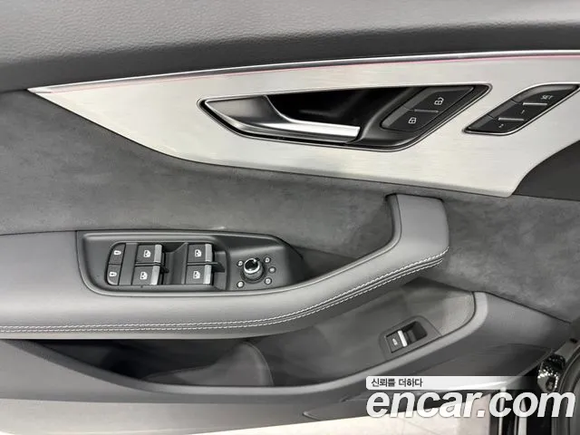 Audi Q7 2025 thumb 12