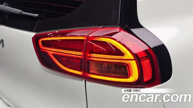 Kia Niro 2022 thumb 4