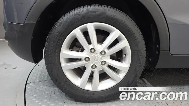KG_Mobility_Ssangyong TIBOLI 2017 thumb 5