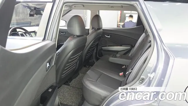 KG_Mobility_Ssangyong TIBOLI 2017 thumb 6