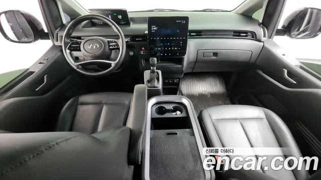 Hyundai Staria 2023 thumb 12