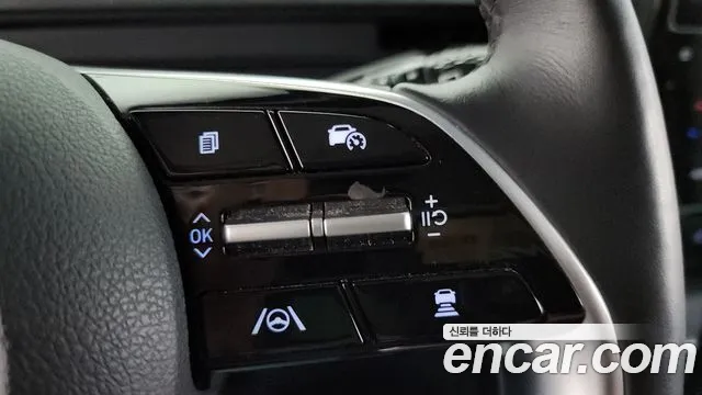 Hyundai Staria 2023 thumb 9