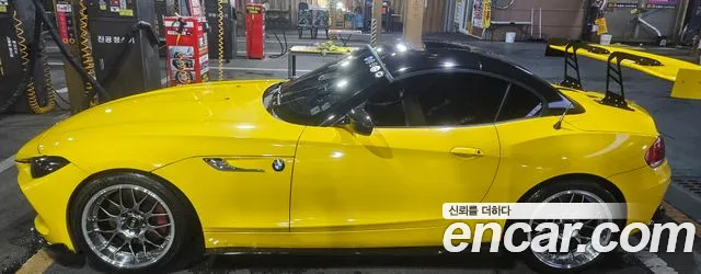 BMW Z4 2011 thumb 8