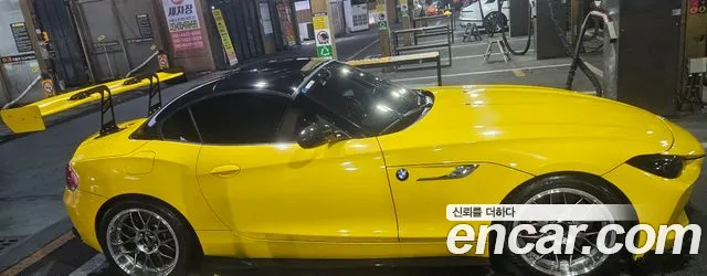 BMW Z4 2011 thumb 9