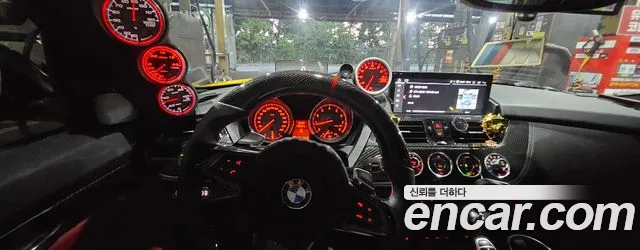 BMW Z4 2011 thumb 10