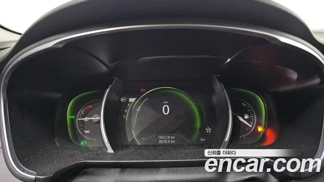 Renault Megane 2016 thumb 9