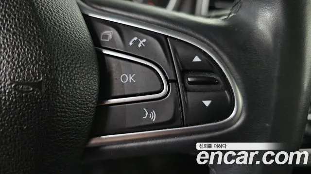 Renault Megane 2016 thumb 12