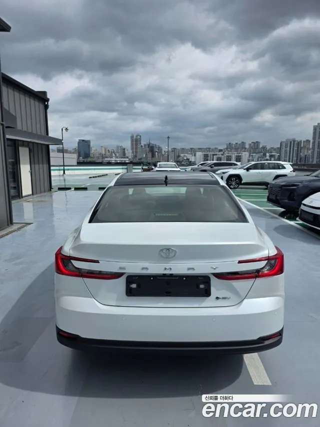 Toyota Camry 2026 thumb 4