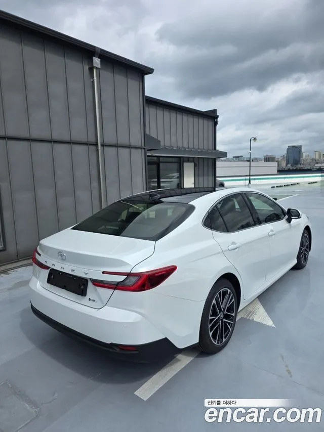 Toyota Camry 2026 thumb 10