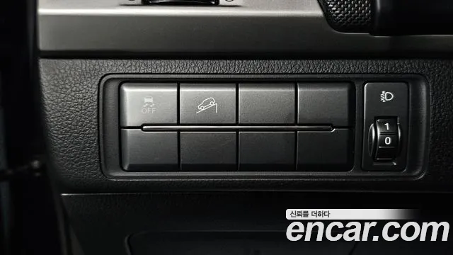 KG_Mobility_Ssangyong Rexton 2018 thumb 2