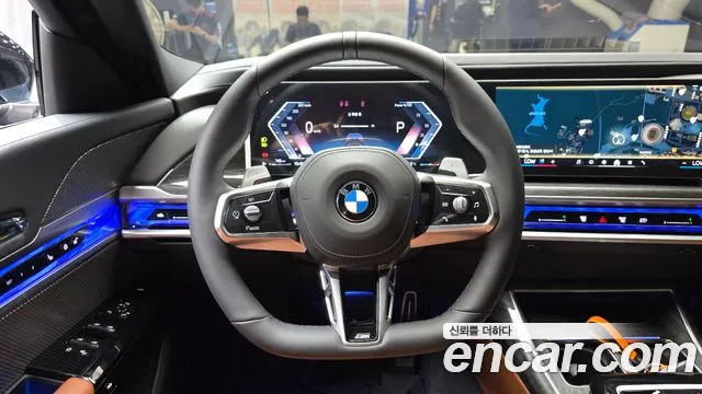 BMW 7 серии 2025 thumb 2