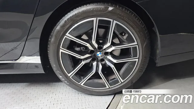 BMW 7 серии 2025 thumb 7