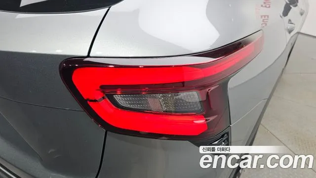 Chevrolet Tracker 2023 thumb 2