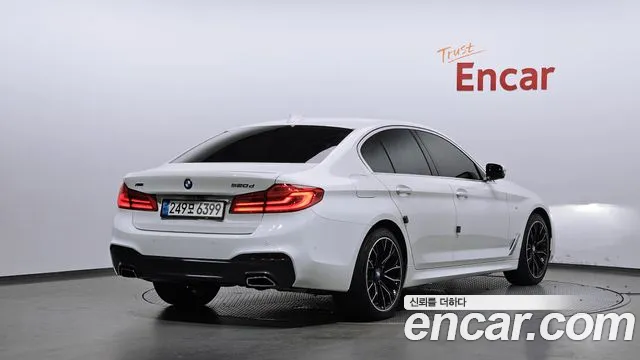 BMW 5 серии 2017 thumb 9