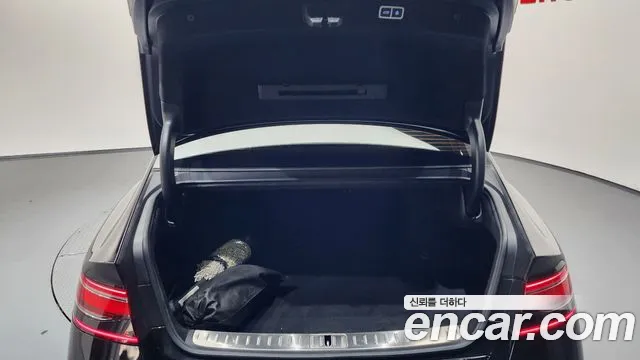 Genesis G90 2022 thumb 11