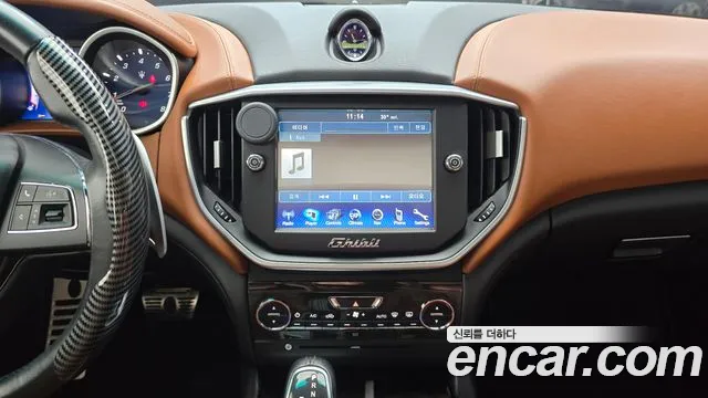 Maserati Ghibli 2016 thumb 11