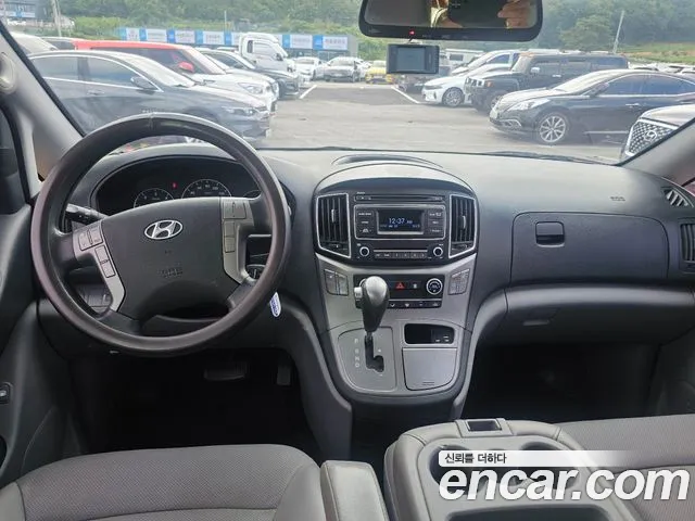 Hyundai Starex 2016 thumb 4