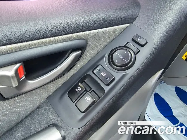 Hyundai Starex 2016 thumb 6
