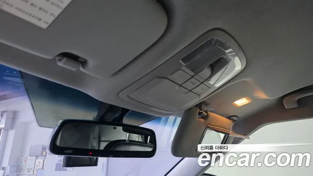 KG_Mobility_Ssangyong TIBOLI 2015 thumb 4