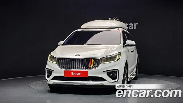 Kia Carnival 2015 thumb 11