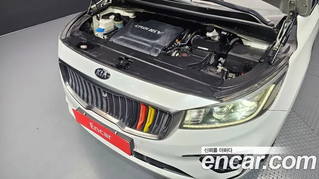 Kia Carnival 2015 thumb 3