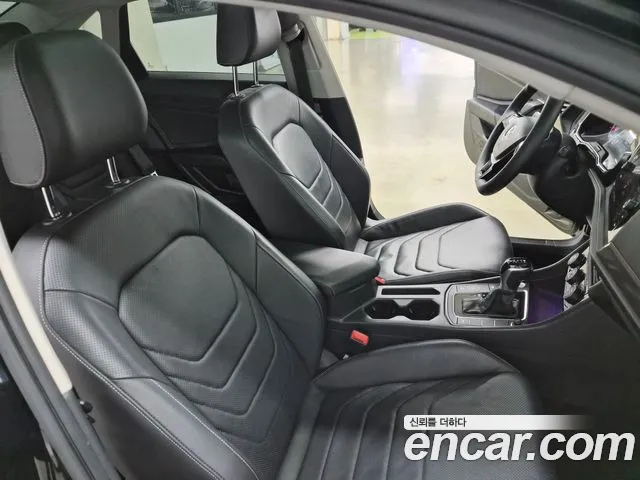 Volkswagen Jetta 2020 thumb 4