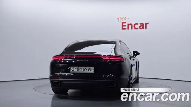 Porsche Panamera 2020 thumb 5